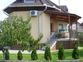 Debrecen elad csaldi hz 130m2 4 szoba csendes utcban - Kép: 4930 