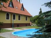 Vonyacvashegy Balatoni kúria jellegû többfunkciós családi ház, medence, szauna, parkosított - Kép: 252 