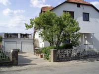 Pécs Kertváros forgalmas helyen eladó 200m2-es 2 lakásos családi ház - Kép: 3596 