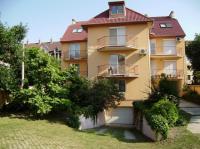 Szeged eladó lakás Bárka utca 48m2-es 1+1 fél szobás polgári házban - Kép: 4237 