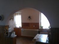 Kõszárhegy eladó családi ház fõúthoz közel 2007-ben felújított 100m2-es - Kép: 4457 