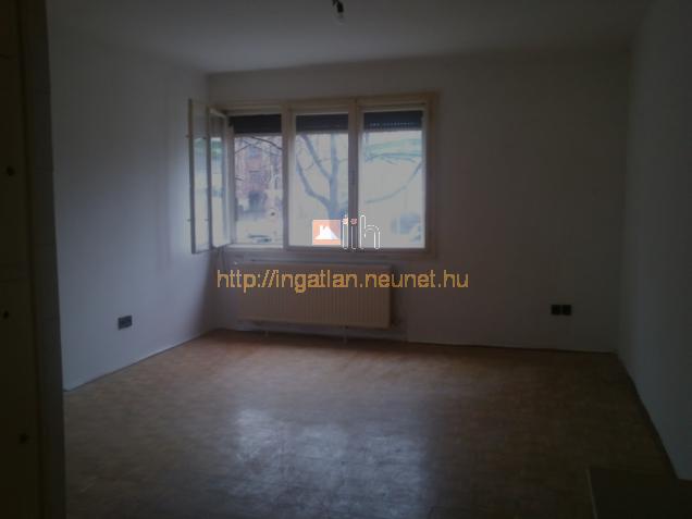 Debrecen elad laks 27m2-es 1 szobs Ybltl t perc egyedi fts - Kép: 4446 