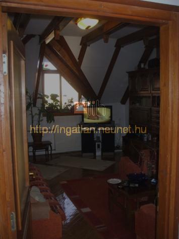 Szentendre elad trsashzi laks 90m2 1+3 szoba Makovecz stdi - Kép: 4534 